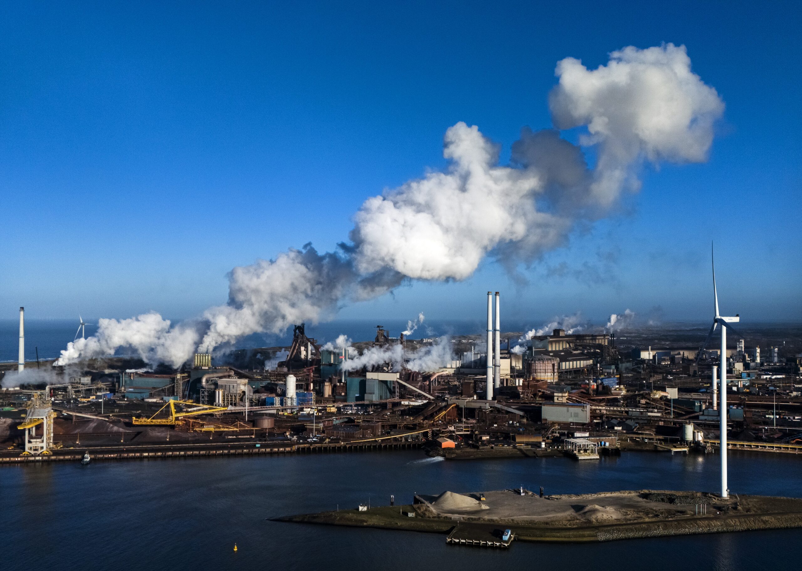 Tata Steel IJmuiden. Foto: ANP/Hollandse Hoogte/Ramon van Flymen.