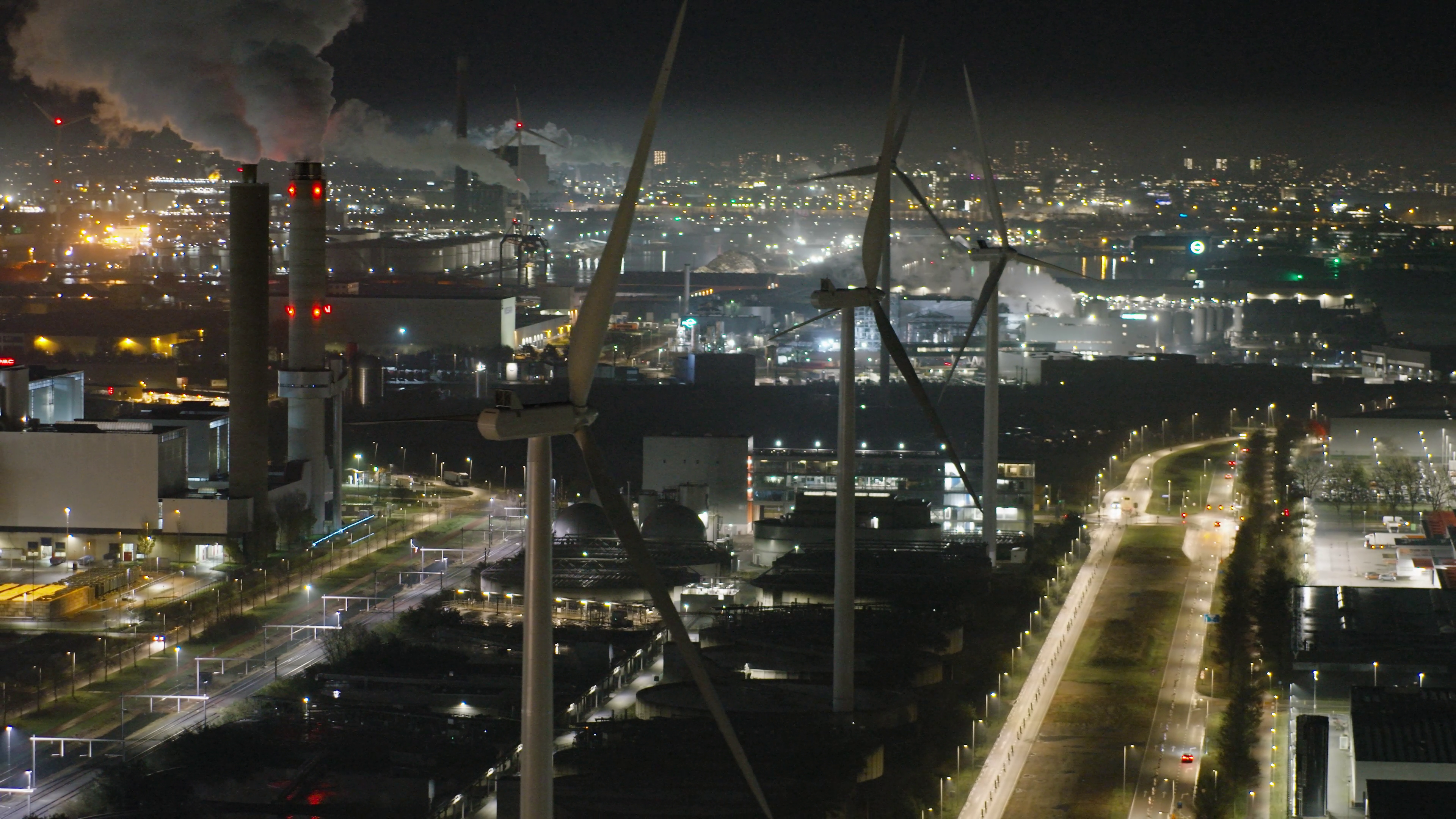 Opbouw windpark Westpoortweg 5. Foto: Waterschap Amstel, Gooi en Vecht.