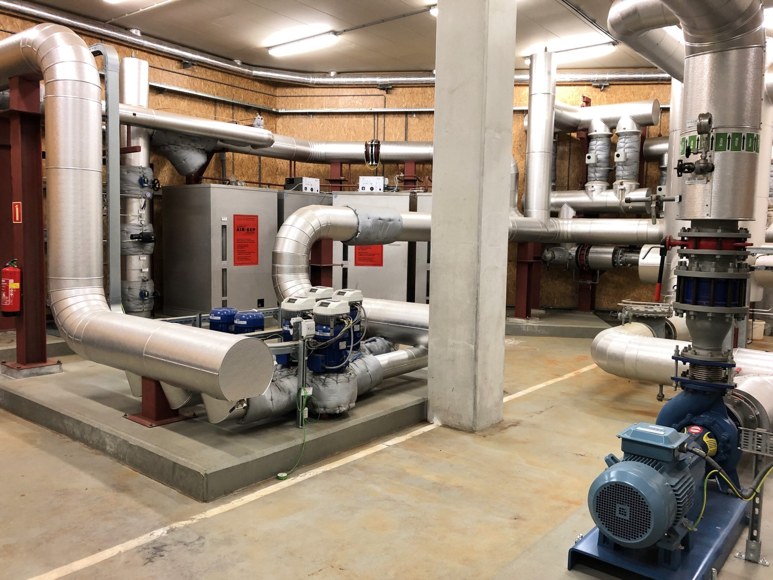 De technische ruimte van een lagetemperatuurwarmtenet in Dordrecht (geen ZLT). (Foto: Tijdo van der Zee)