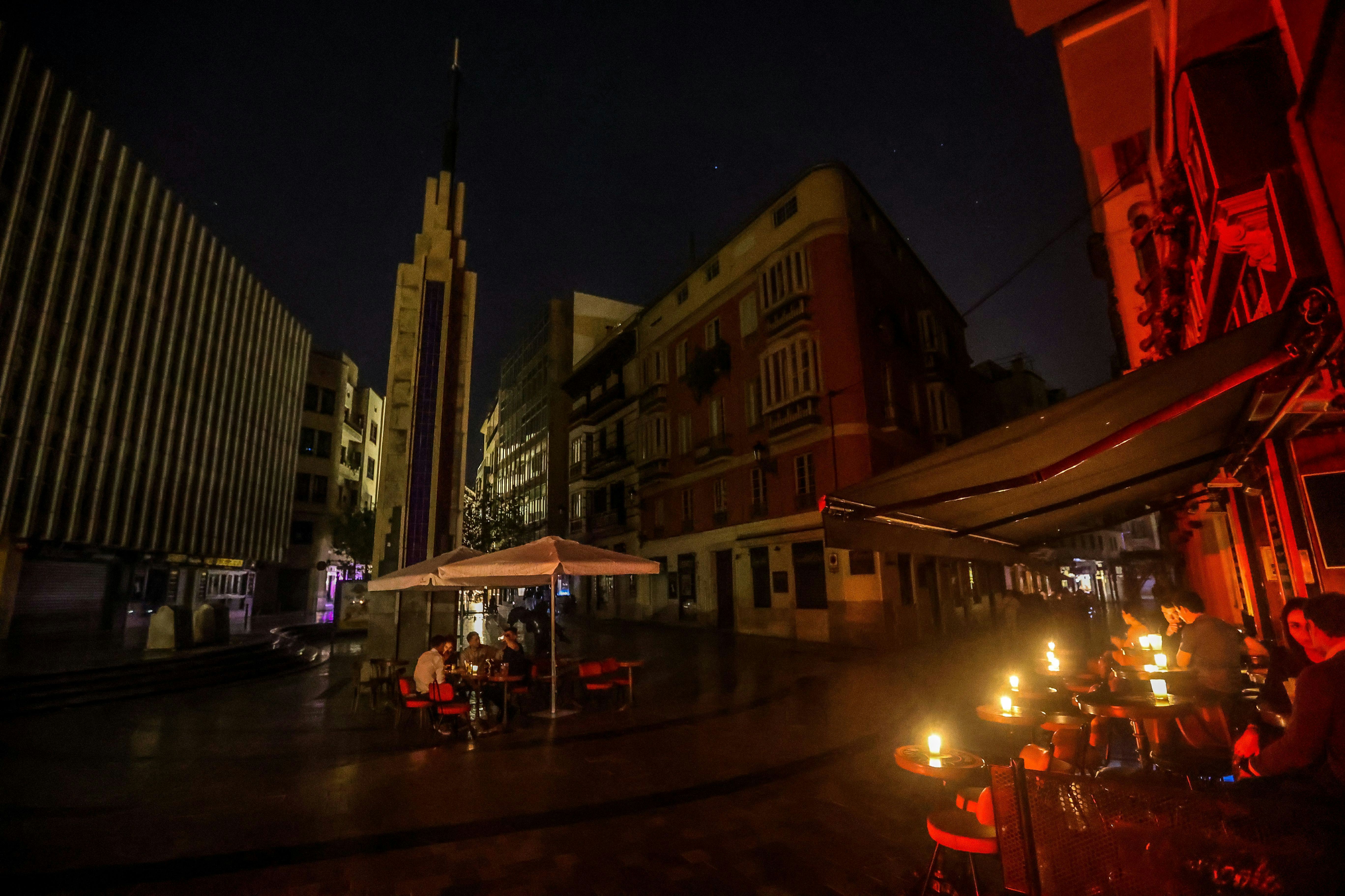 Malaga tijdens de black-out op 28 april.
Foto: Lorenzo Carnero/ZUMA Press Wire/Shutterstock (15275719ab)
