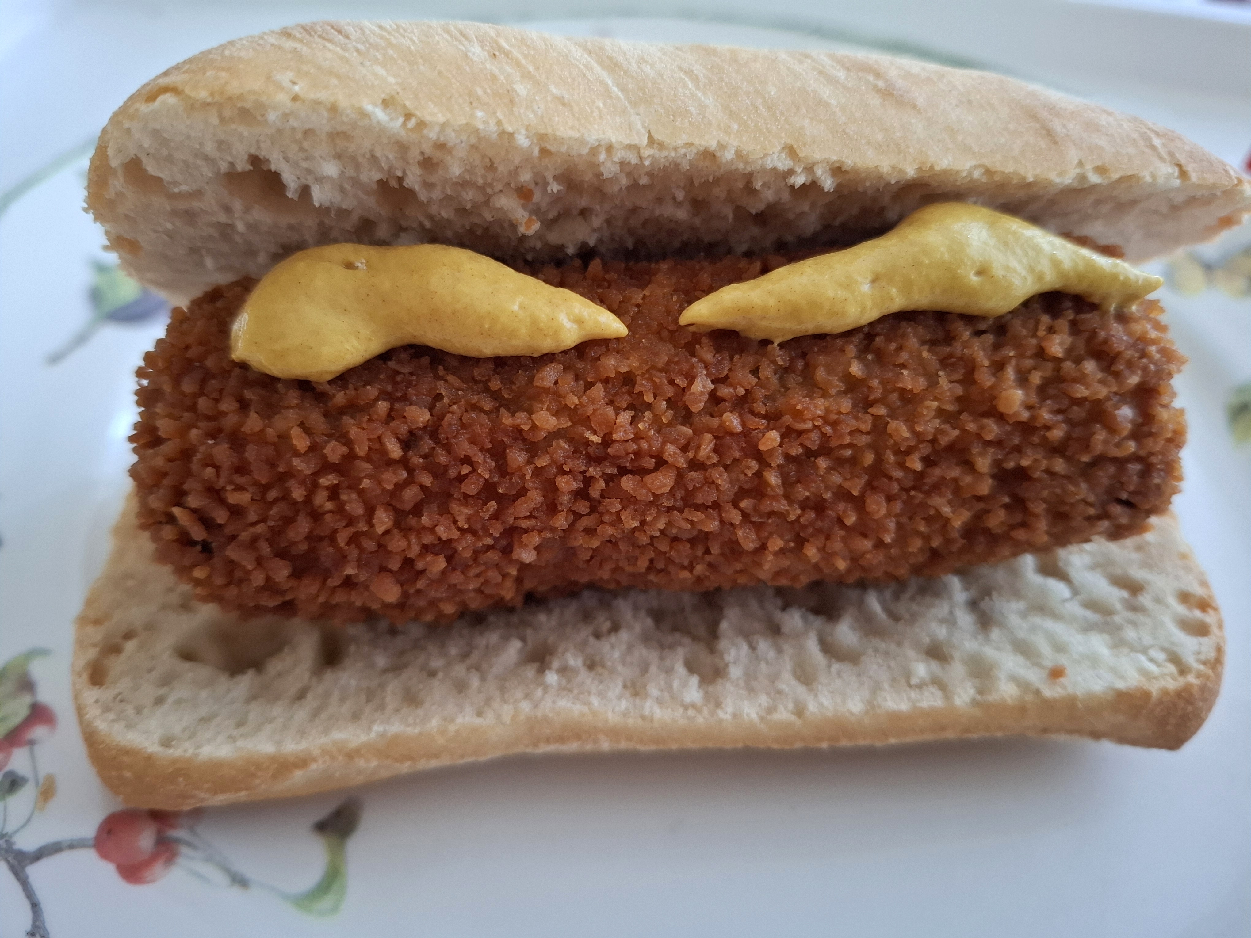 Nieuwerkerk-traditioneel broodje kroket met Mosterd als typische Nederlandse snack ANP/Hollandse Hoogte/Caki Media