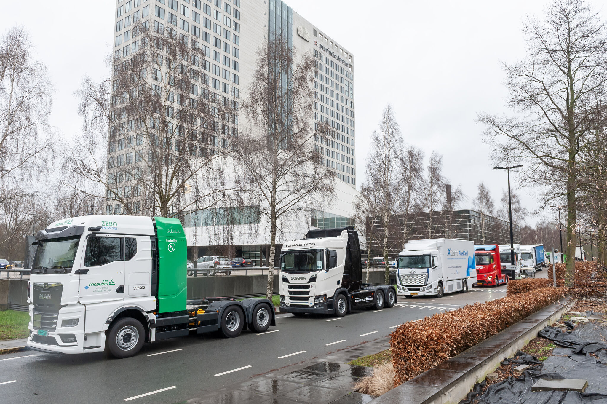 Waterstoftrucks bij een waterstofevent in Utrecht. Foto: HyMobility
