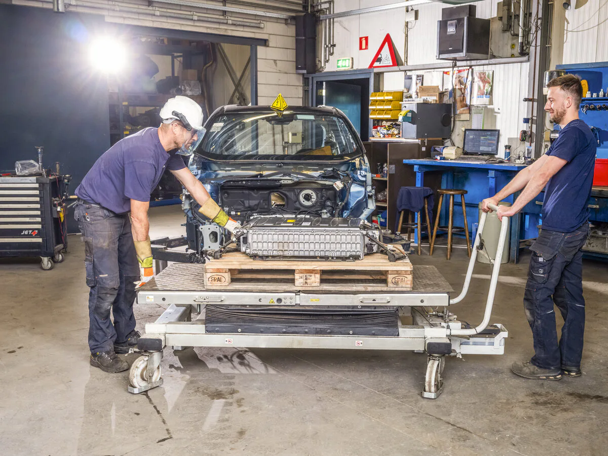 Demontage van een EV-batterij. Foto: ARN