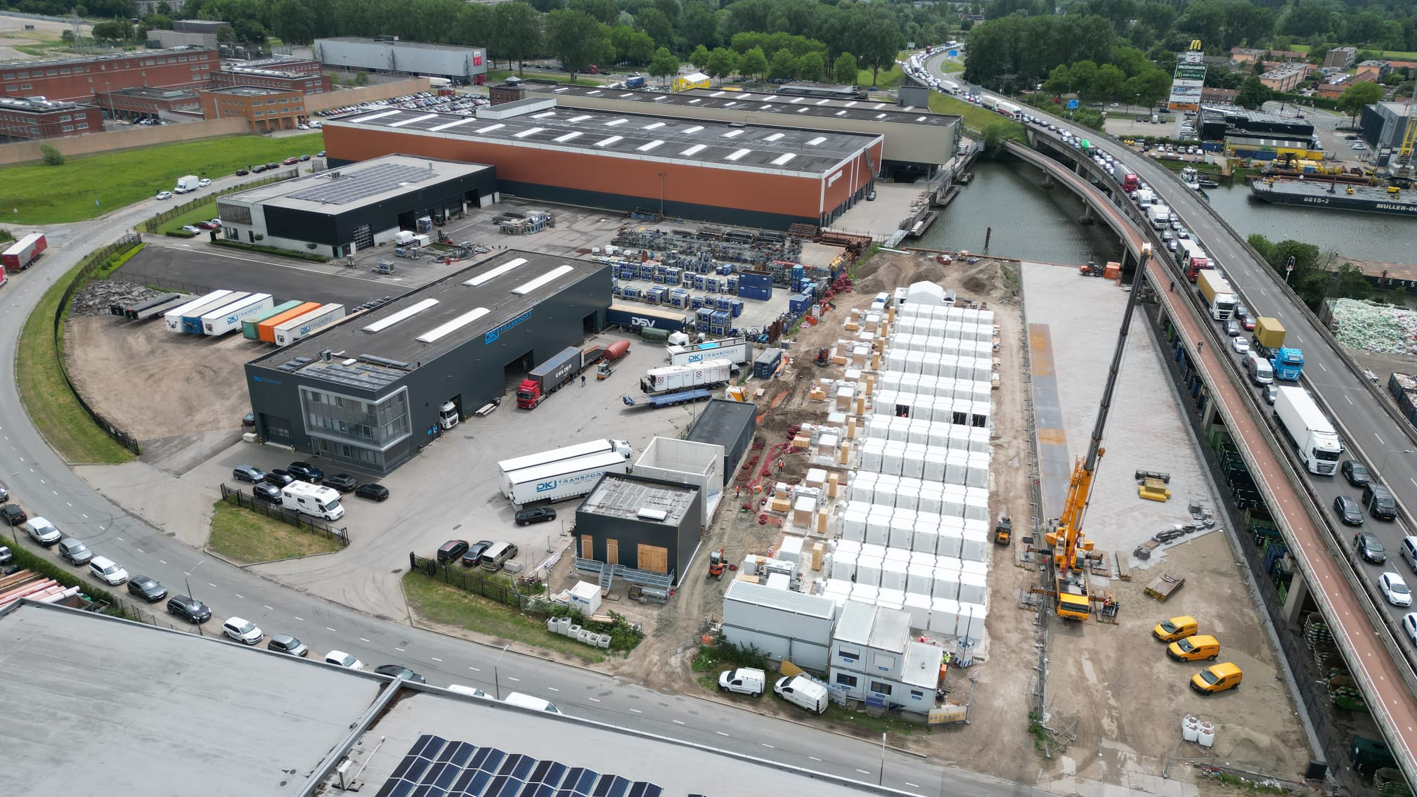 De 45 MW-batterij Amethyst in aanbouw in Dordrecht. Foto: Dispatch Grid Services