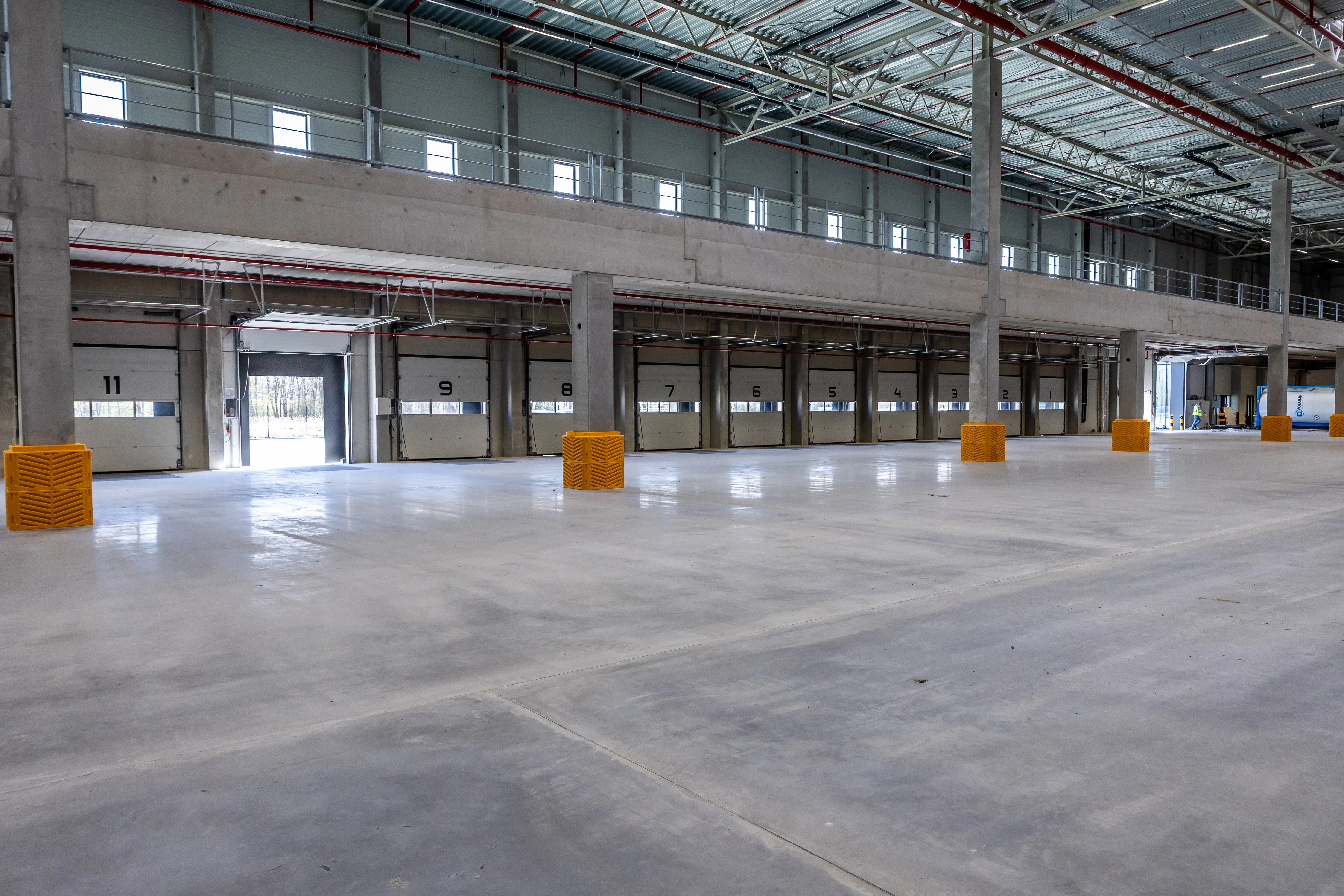 Slim energiemanagement stemt de beschikbare opwek, opslag en het energieverbruik in de distributiecentra voortdurend op elkaar af. Foto: DHG