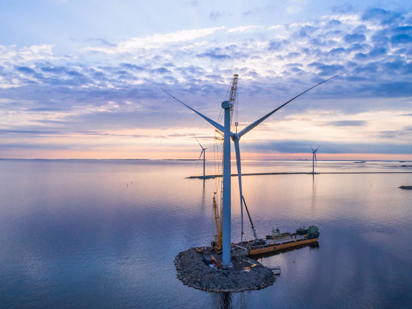 Het Ajos windpark in Finland. Supermarktbedrijf Ahold Delhaize sloot in 2025 een VPPA af met OX2 AB, voor een nieuw te bouwen windpark, in het westen van Finland. Foto: OX2 AB /Olli Koskimäki).